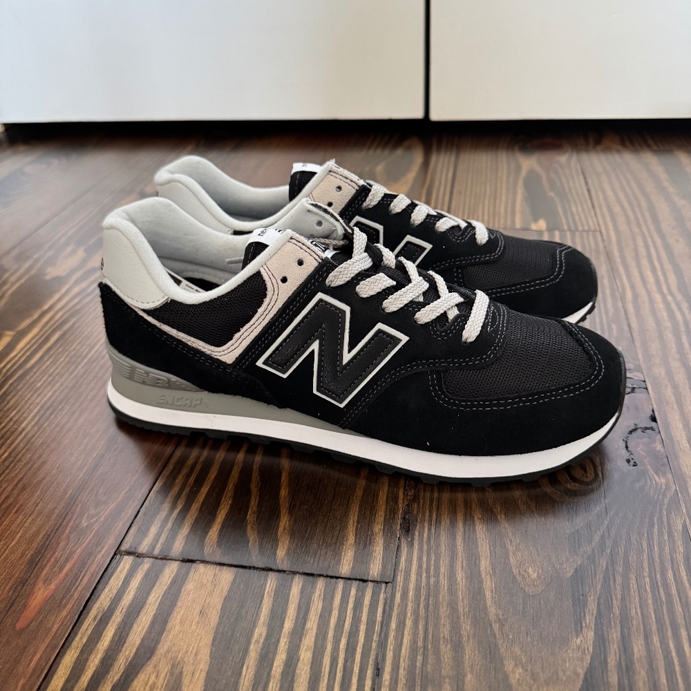 New Men's 574 New Balance Sneakers